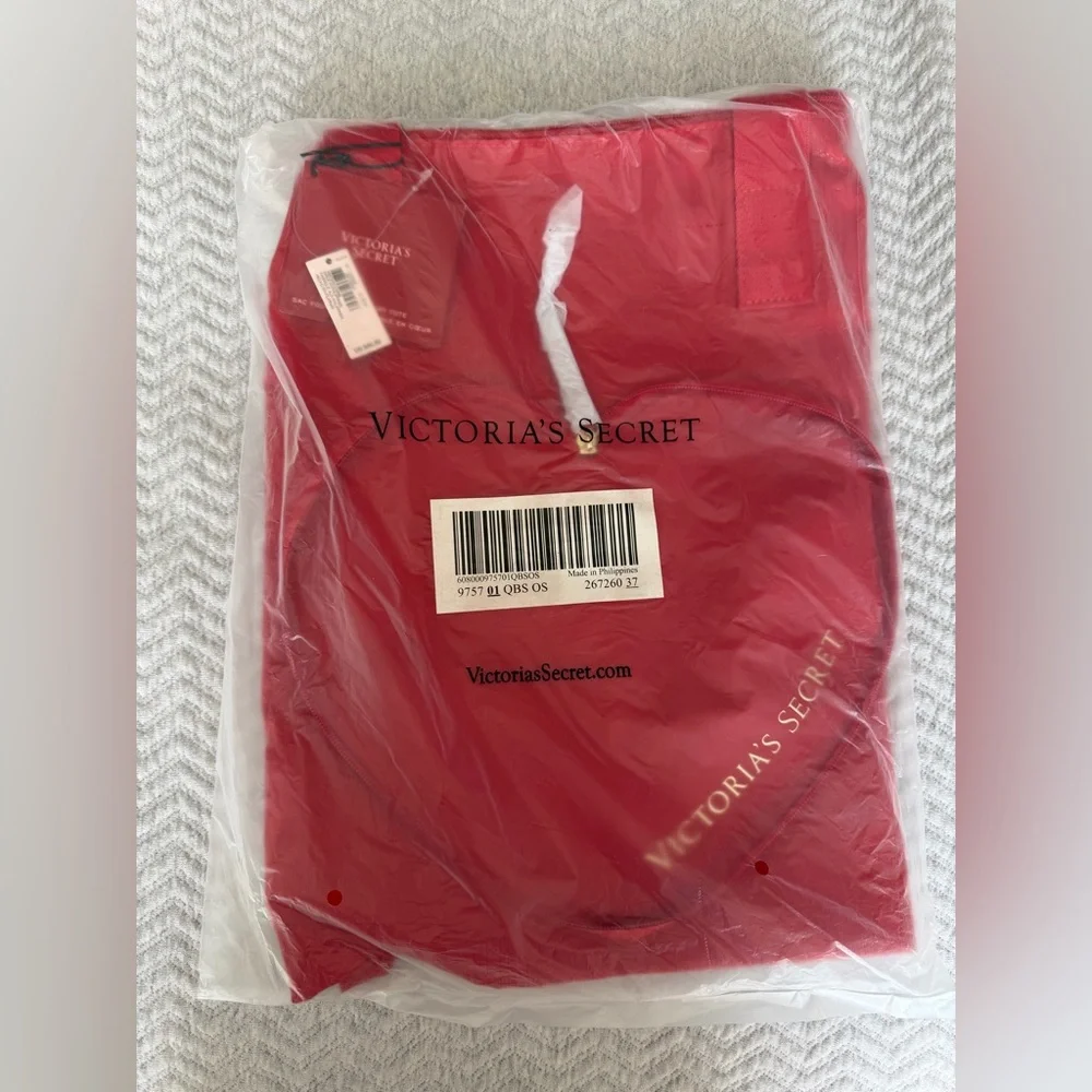Victoria Secret Red Heart Tote Packable Travel Bag Valentine Nylon OS